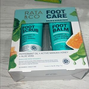 Foot Care Balm & Scrub Pack - Green. BNIB
